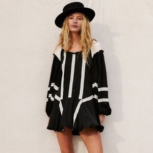 Jen's Pirate Booty Black White Satin Lace Salines Mini Dress